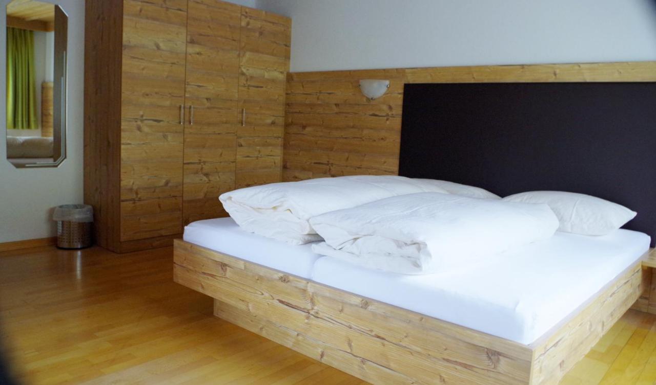 Hotel Edi Замнаун Экстерьер фото
